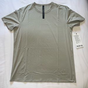 Lululemon men’s fundamental t-shirt taupe
